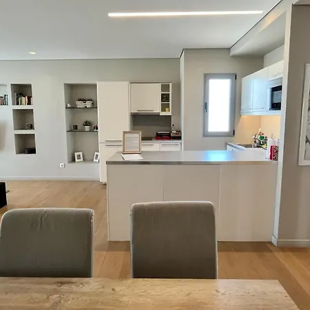Loft Apartment *