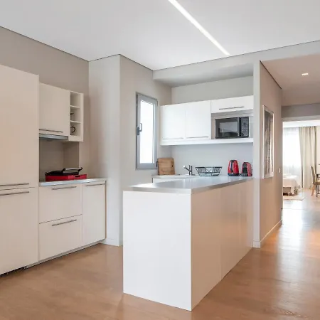 Loft Apartment *